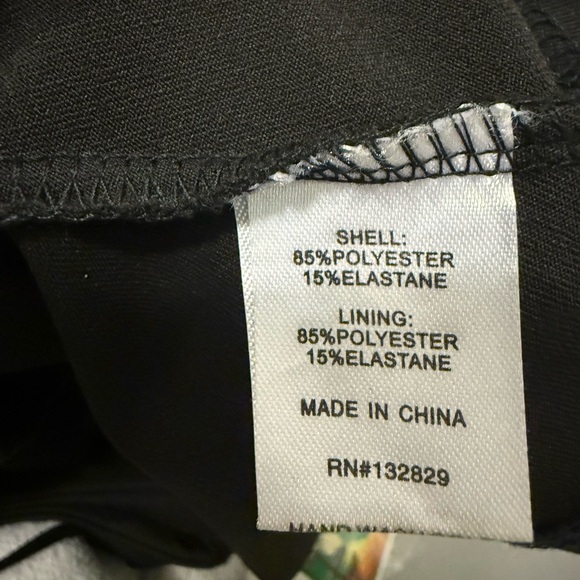 Elegant Black Top with Pink Floral Accent - Picture 4 of 4